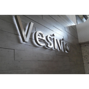 Световые объемные буквы из композита под алюминий Световые объемные буквы из композита под алюминий