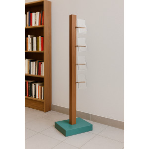 Буклетница с горизонтальными балками с 1 объемным карманом на балке Буклетница с горизонтальными балками с 1 объемным карманом на балке